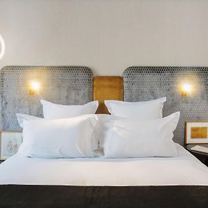 Handsome Hotel By Elegancia